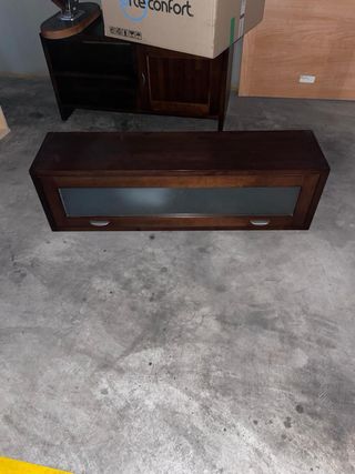 Conjunto muebles salón madera pino.