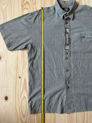 Camisa verde oliva manga corta