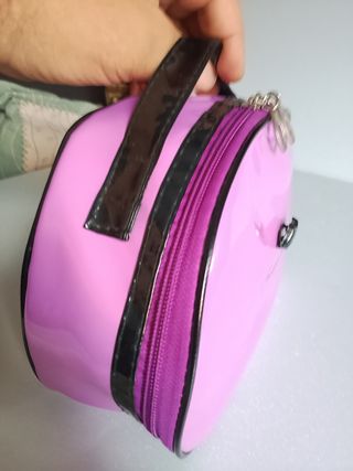 Neceser morado fashion.