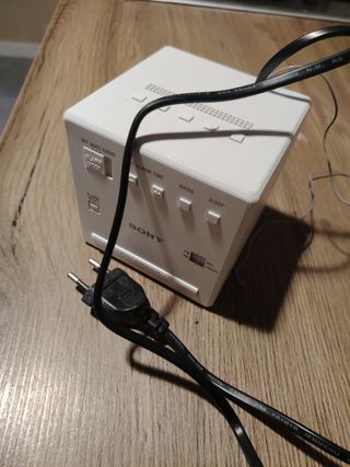 Radio despertador Sony blanco