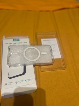 Custodia ESR MagSafe trasparente