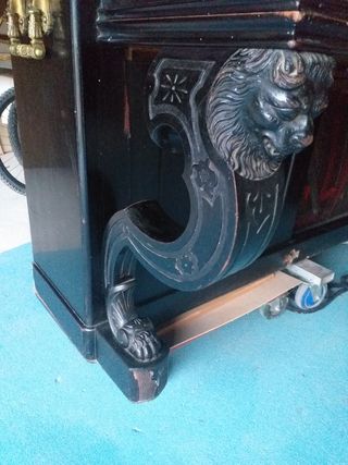 Piano antiguo de madera