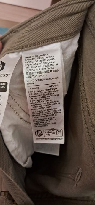 2 Pantalones Levis - Verde y Crema. 30€ los 2