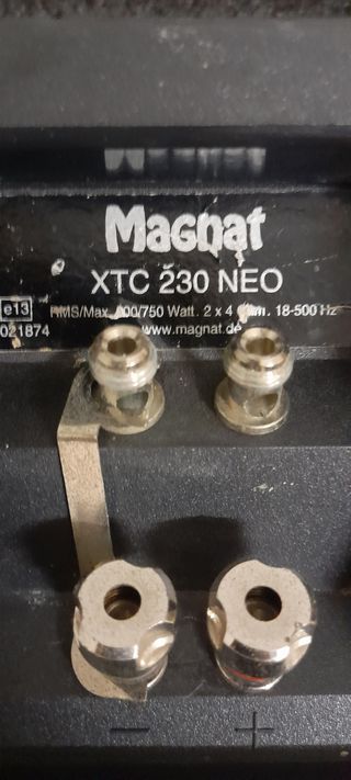 Coches Bajos de la marca Magnat 2 altavoces de 12