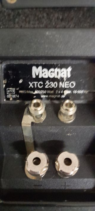 Coches Bajos de la marca Magnat 2 altavoces de 12
