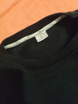 Suéter Armani negro