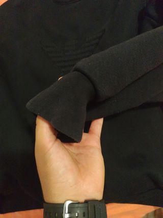 Suéter Armani negro