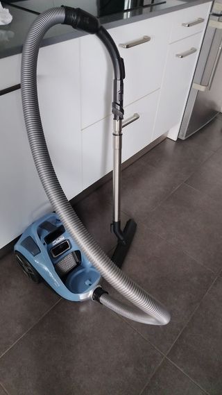 Aspiradora Rowenta Compact Power XXL