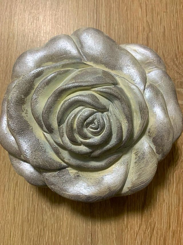 Rosa in ceramica - dipinta a mano 