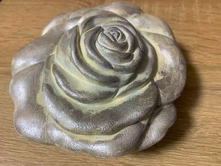 Rosa in ceramica - dipinta a mano