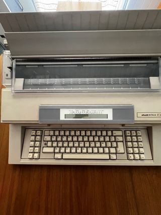 Olivetti ET 2500: Macchina da scrivere