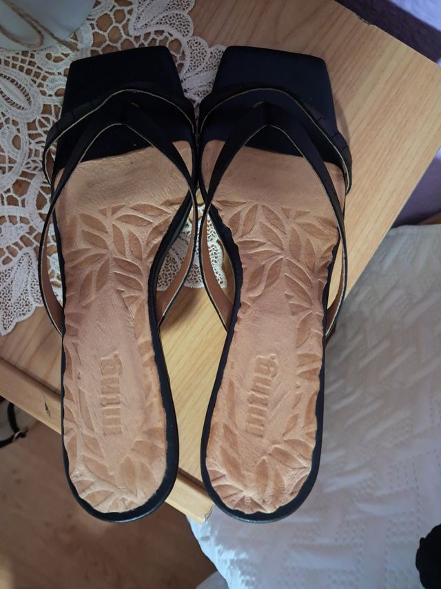 Sandalias Mustang negras