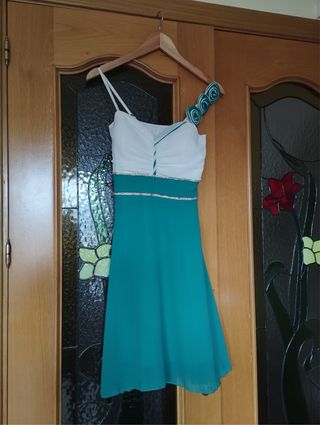 Urge venta. vestido de fiesta. verde y blanco