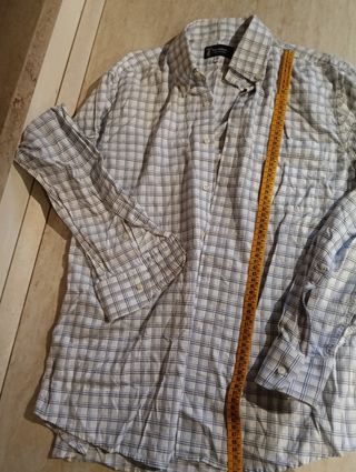 Camicia a quadri blu e bianca