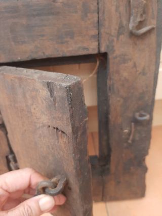 Ventana antigua de madera (150 años)