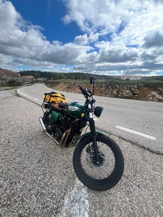 Triumph Bonneville T100 - Verde