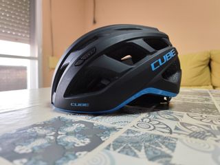 Casco bici Cube negro