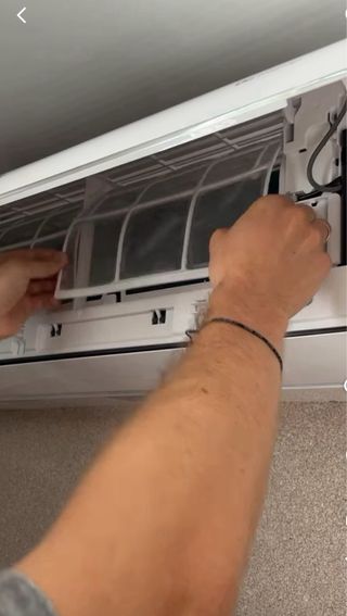 Limpieza profesional de aires acondicionados