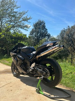 Kawasaki ZX10R 1000cc 172cvs 2009