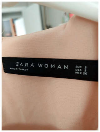 Vestido Zara color rosa empolvado  plisado