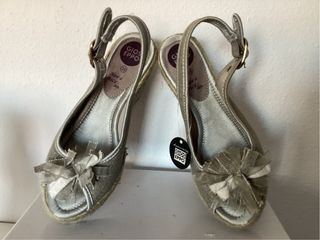 Cuñas Gioseppo gris plata nº 36 - Nuevas con etiqu