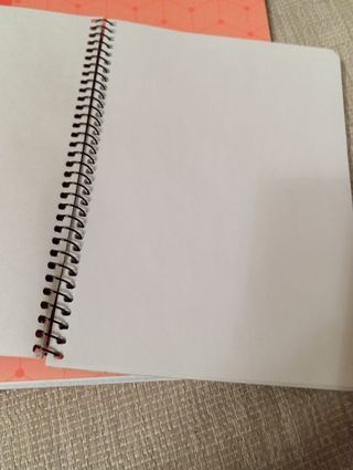 Material escolar nuevo.