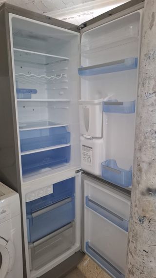 Nevera LG - 2 puertas, acero inoxidable