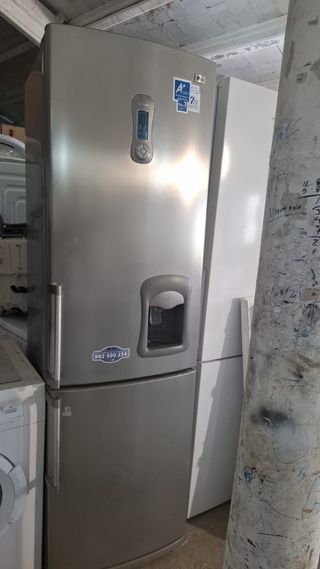 Nevera LG 2 puertas, acero inoxidable