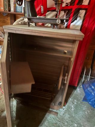 Máquina coser Alfa antigua