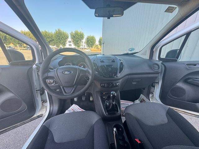 Ford Transit Courier 2016