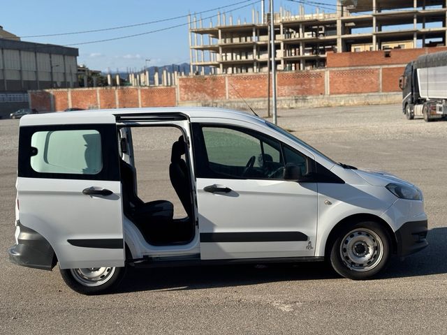 Ford Transit Courier 2016