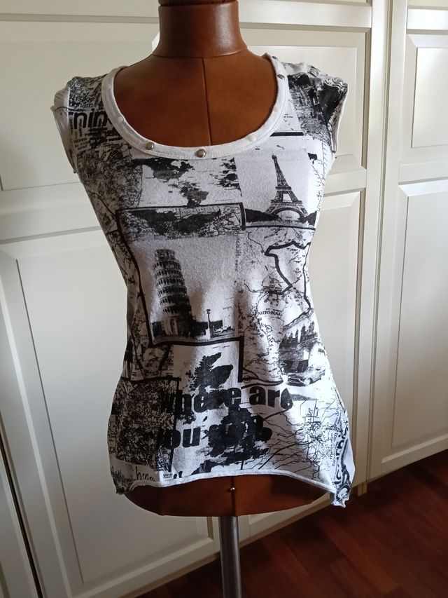 Camiseta blanca y negra - París