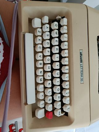 Olivetti Lettera 35 - Máquina de escribir