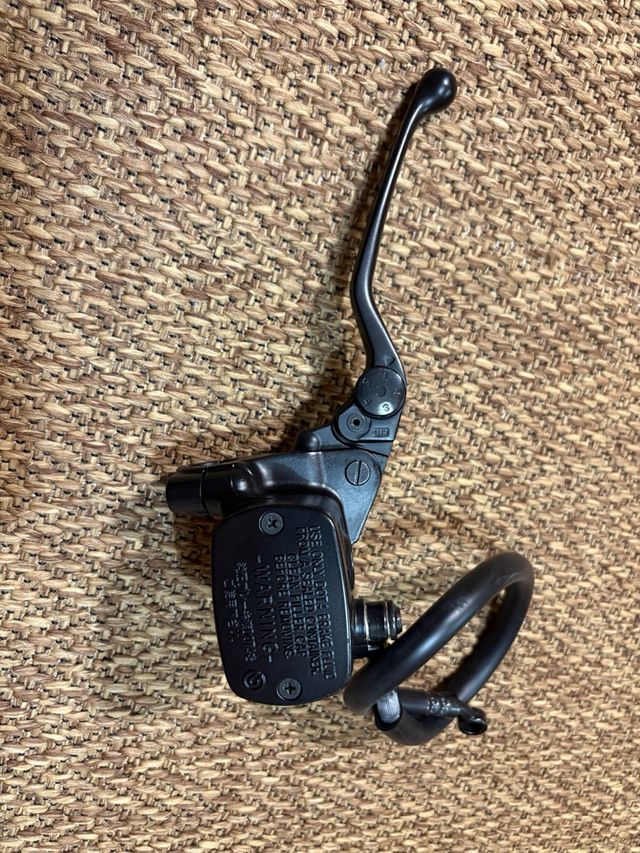 Bomba freno TMAX 2016