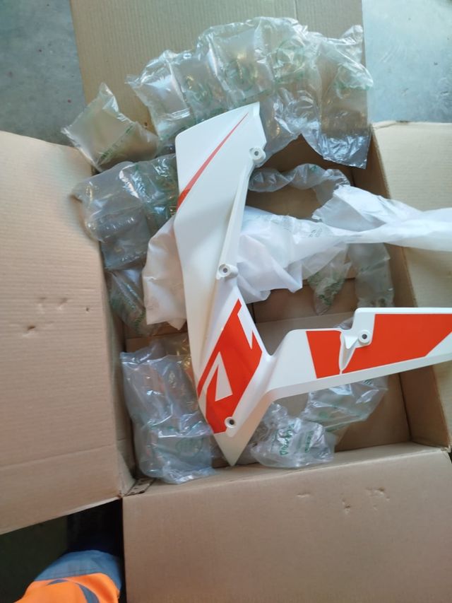 Carenado KTM RC 125 blanco