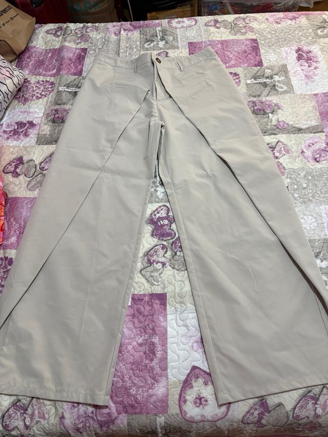Pantalones anchos beige nuevos