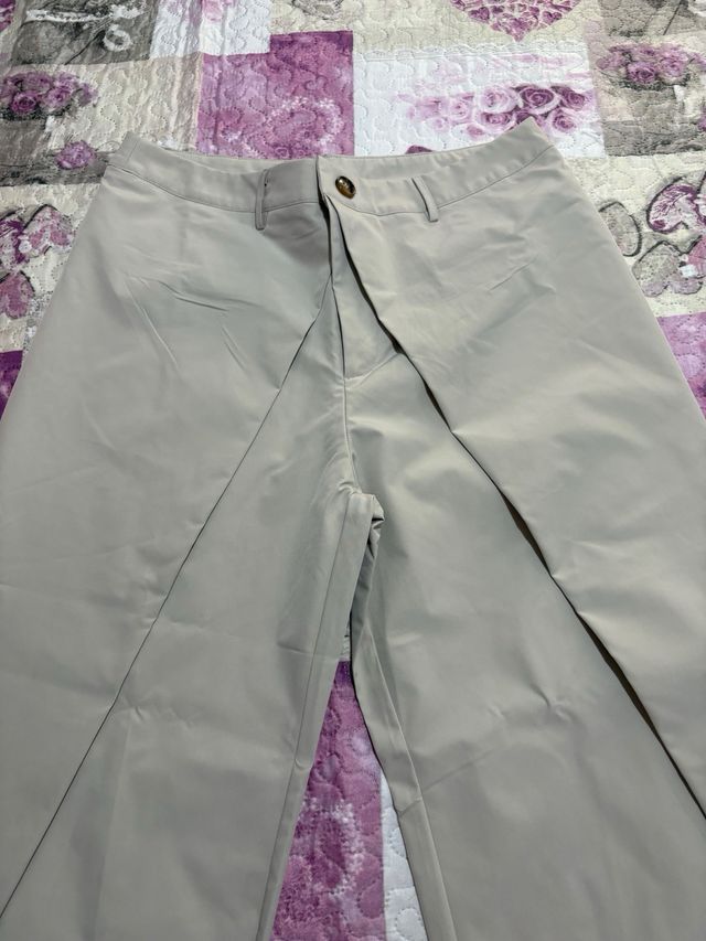 Pantalones anchos beige nuevos