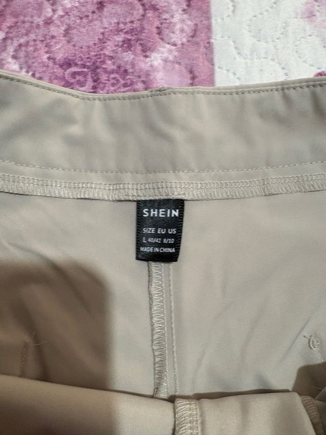 Pantalones anchos beige nuevos