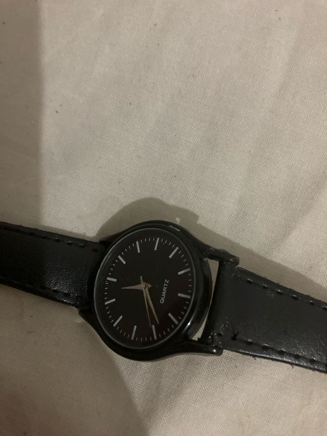 Reloj cuarzo negro