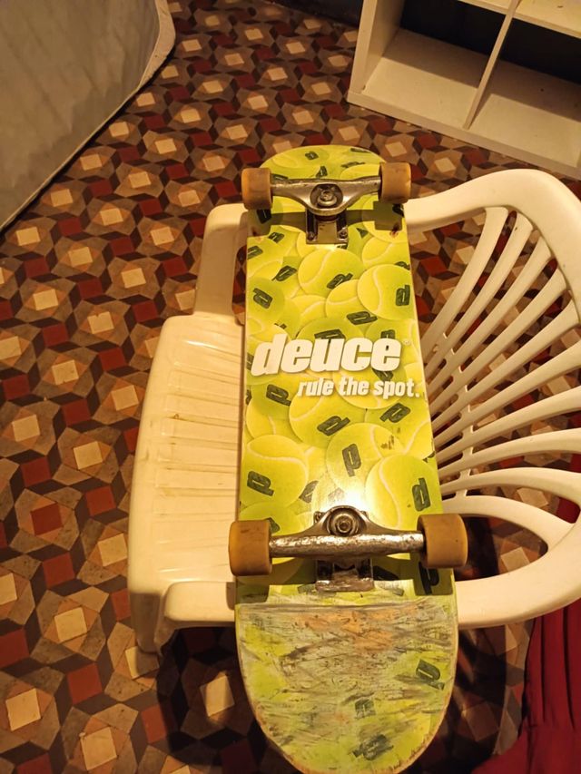 Skateboard Deuce - Patineta usada
