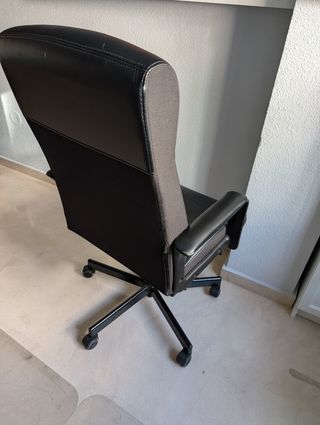 Silla escritorio negra IKEA MILLBERGET
