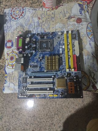 Placa base Gigabyte GA-945GZM-S2