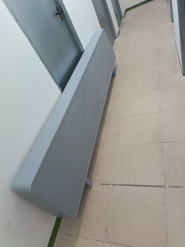 Cabecero madera maciza cama doble gris