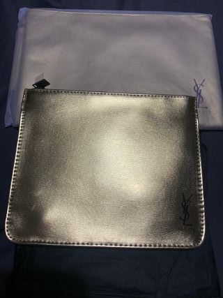 Neceseres distintas marcas