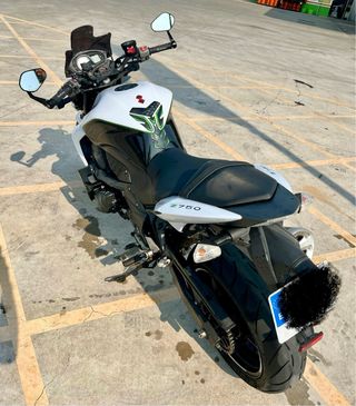 Kawasaki Z750 2010 – 38.545km | ITV 2026 + Extras