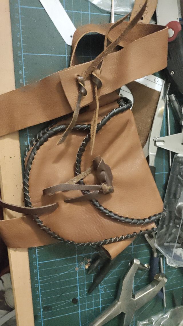 Scarsella Cuoio Marrone LARP cosplay