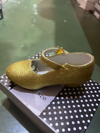Zapatos baile flamenco dorados