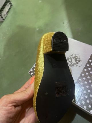 Zapatos baile flamenco dorados
