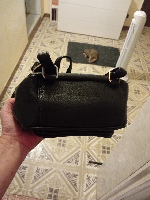 Zaino ecopelle nero - Nuovo zip dorate