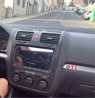 Pantalla coche VW Golf GTI